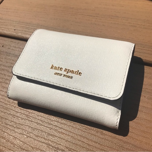 Kate Spade White Small/Medium Bifold Flap Wallet - Picture 2 of 9